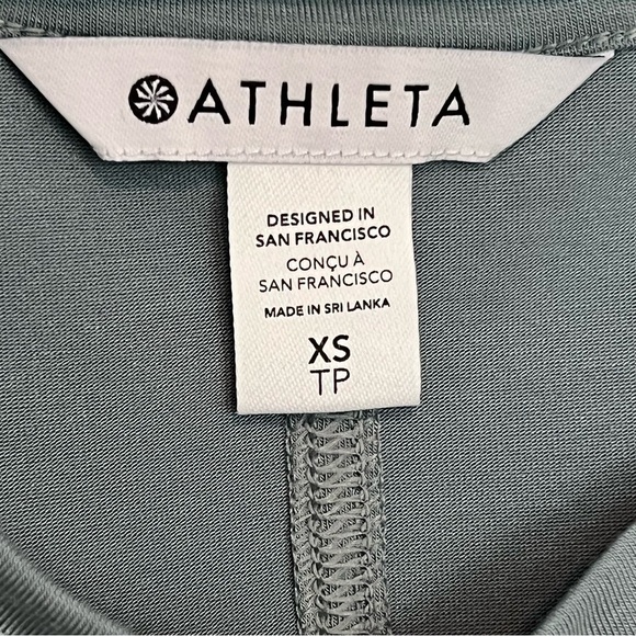 Athleta Embody Twist Front 3/4 Sleeve Top 
Sage Blue Green Women's XS - Picture 5 of 7